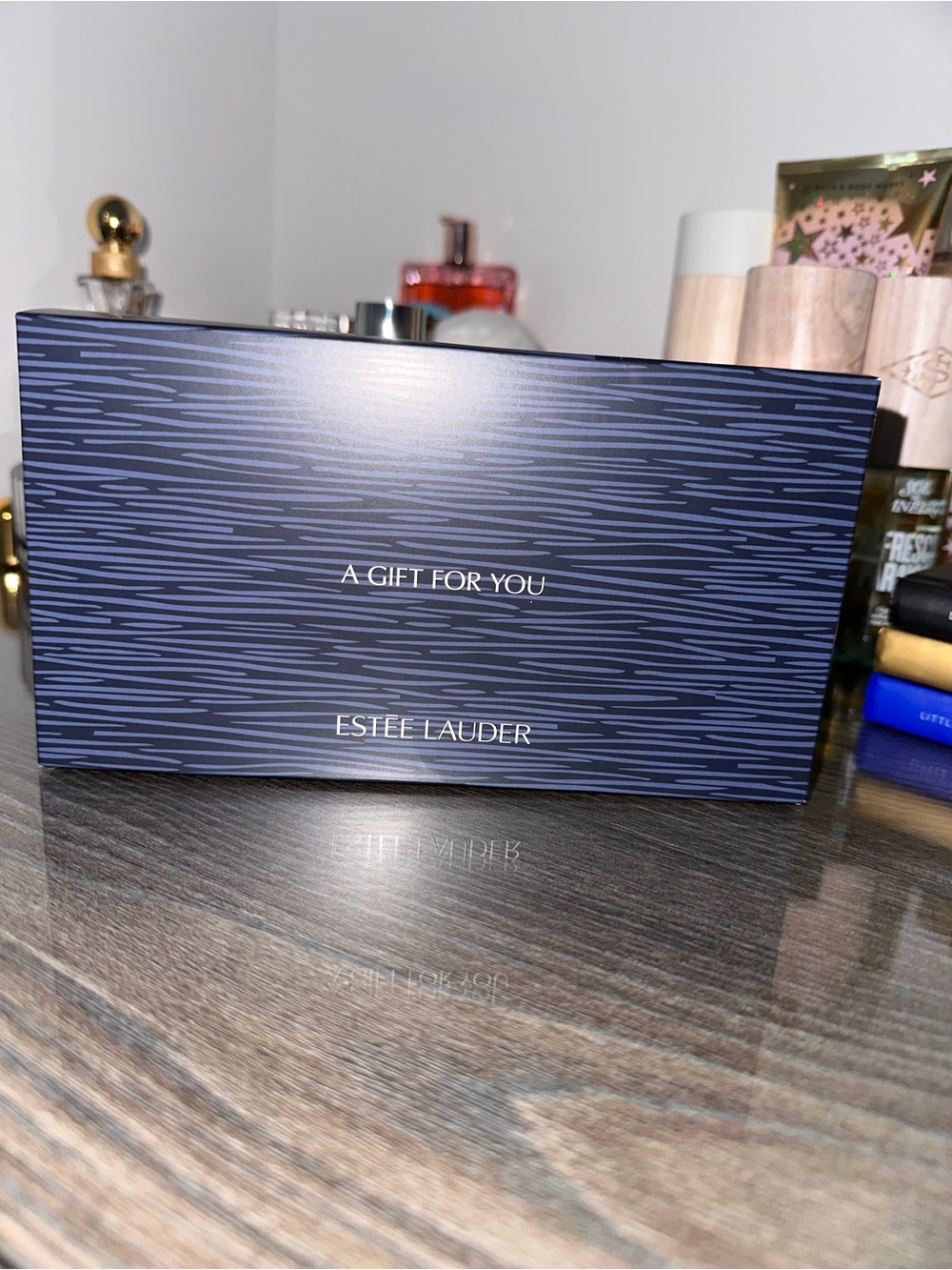 Estée Lauder 6 Piece Skincare & Make-up Set - Picture 3 of 6